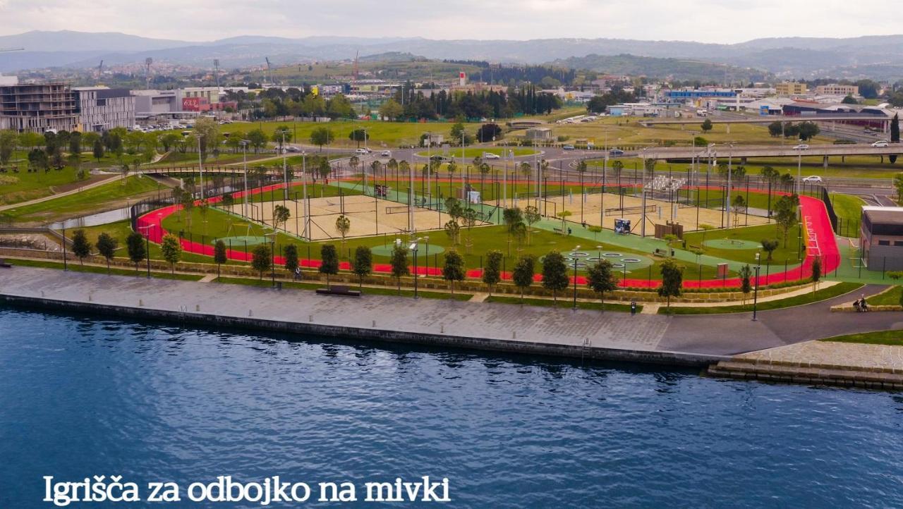 Apartma Zusterna Za Bazenom Koper városi község Kültér fotó
